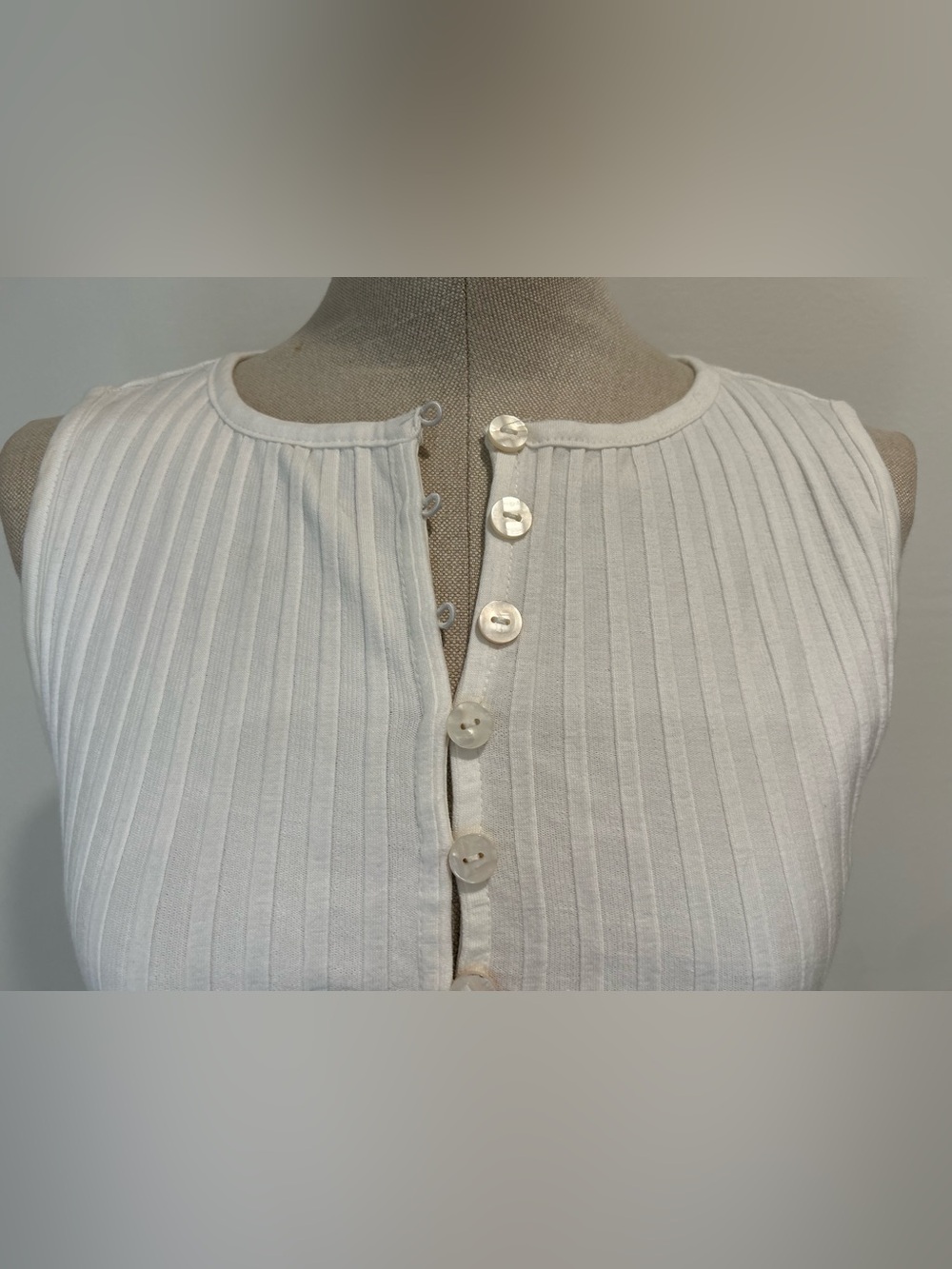 FREE PEOPLE - Tilly Vest Blouse Top Knit Ribbed Buttondown Scoop-Neck Size XS - Picture 4 of 9
